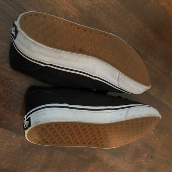 Two pairs Vans sneakers size 4.5 Youth black grey - Picture 6 of 8